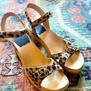 Size 40, Swedish hasbeens, only worn once or twice.